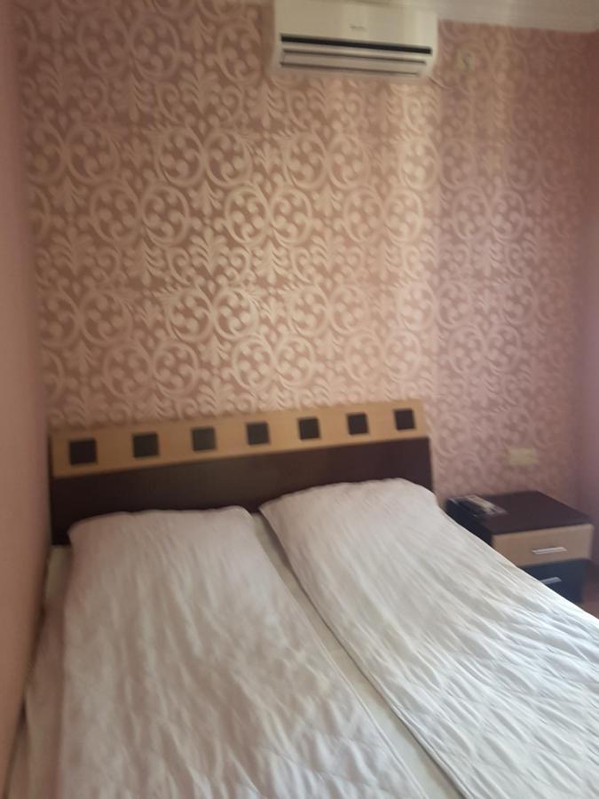 Guest House 2 Floor Batumi Ngoại thất bức ảnh